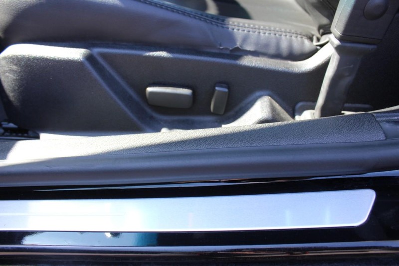 Cadillac CTS Coupe Vehicle Full-screen Gallery Image 19