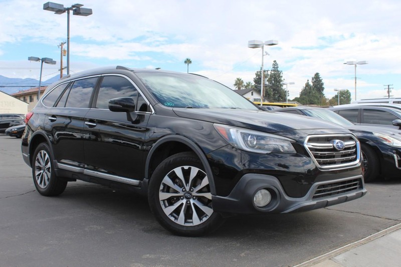 Subaru Outback Vehicle Full-screen Gallery Image 02