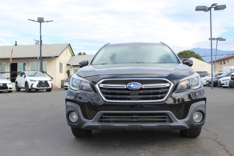 Subaru Outback Vehicle Full-screen Gallery Image 06