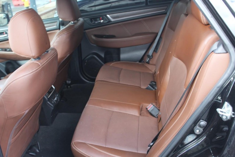 Subaru Outback Vehicle Full-screen Gallery Image 07