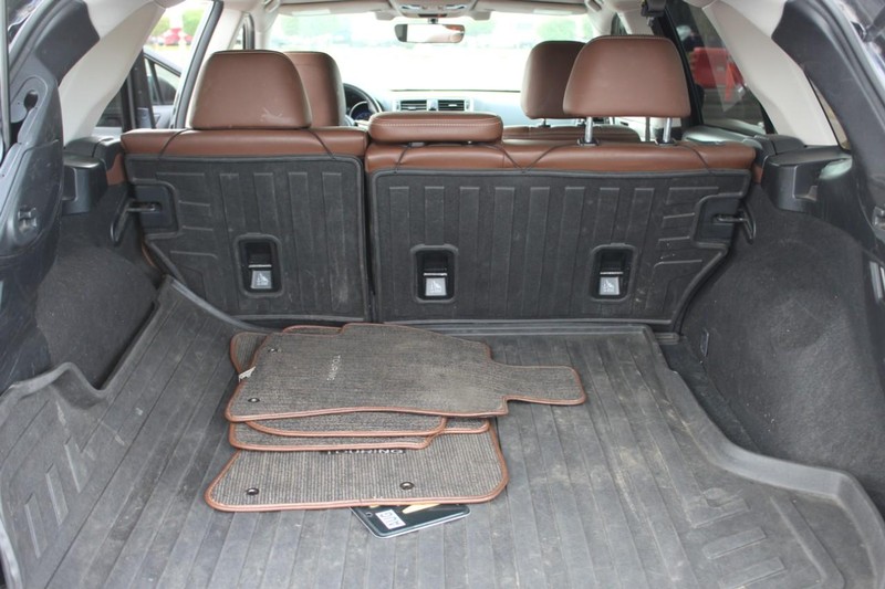 Subaru Outback Vehicle Full-screen Gallery Image 08