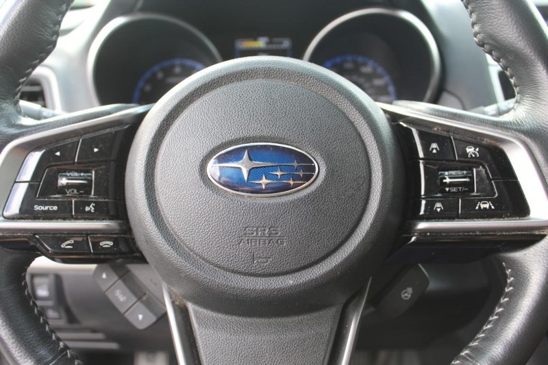 Subaru Outback Vehicle Full-screen Gallery Image 12