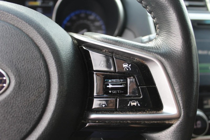 Subaru Outback Vehicle Full-screen Gallery Image 13