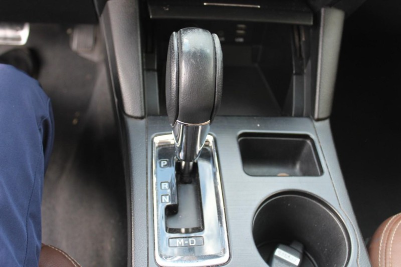 Subaru Outback Vehicle Full-screen Gallery Image 19