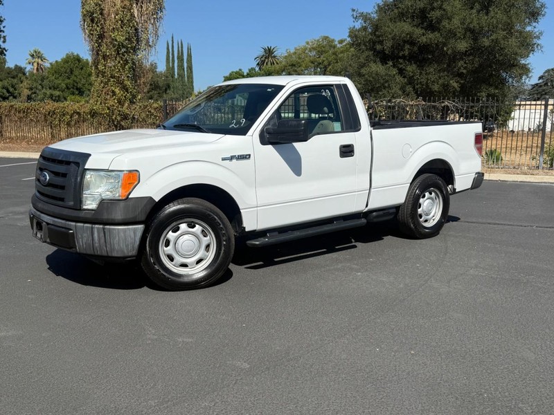 Ford F-150 Vehicle Full-screen Gallery Image 01