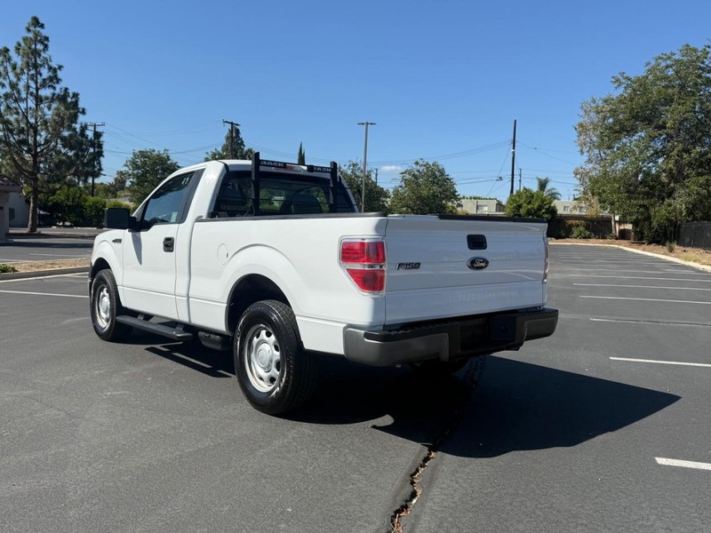 Ford F-150 Vehicle Full-screen Gallery Image 04