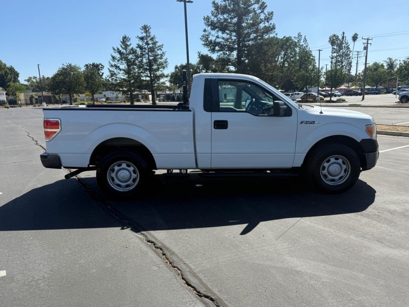Ford F-150 Vehicle Full-screen Gallery Image 06