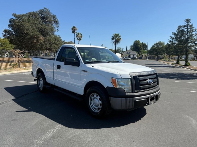 Ford F-150 Vehicle Full-screen Gallery Image 08