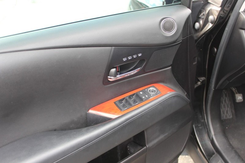 Lexus RX 350 Vehicle Full-screen Gallery Image 10