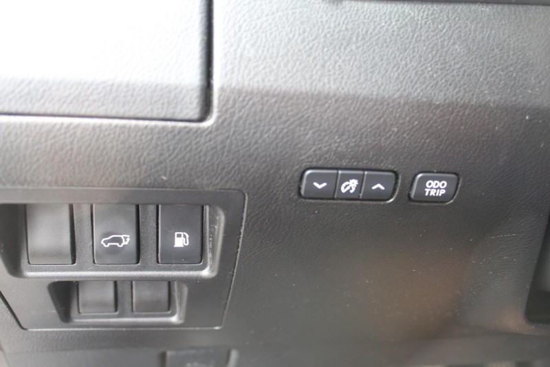 Lexus RX 350 Vehicle Full-screen Gallery Image 12