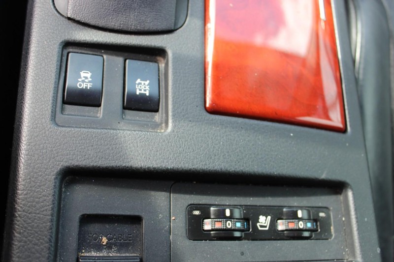 Lexus RX 350 Vehicle Full-screen Gallery Image 16