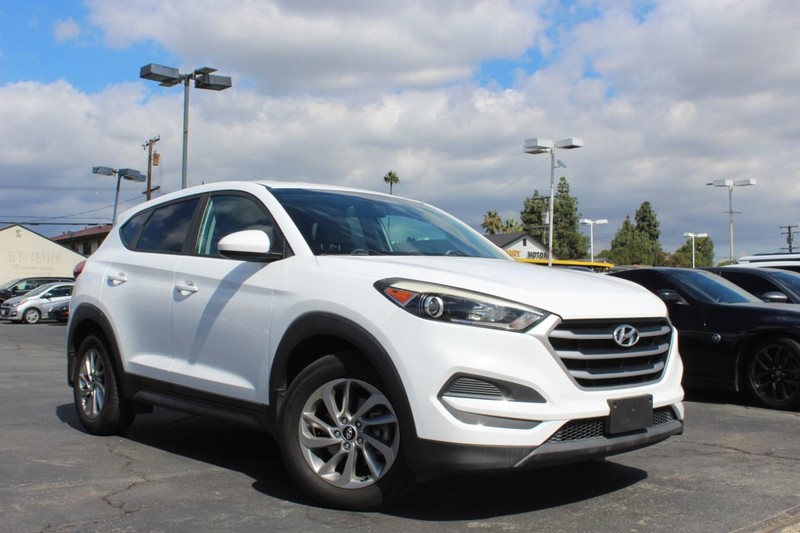 Hyundai Tucson Vehicle Full-screen Gallery Image 02