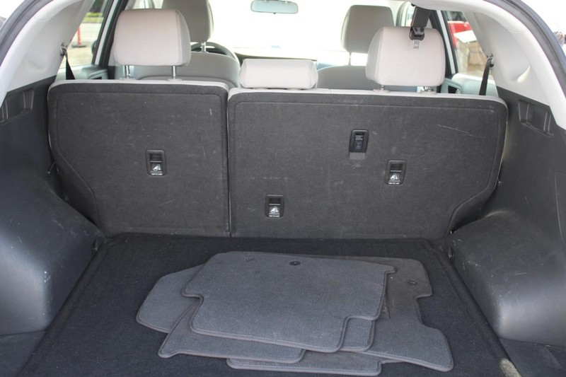 Hyundai Tucson Vehicle Full-screen Gallery Image 10