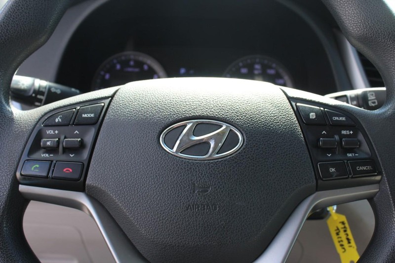 Hyundai Tucson Vehicle Full-screen Gallery Image 19