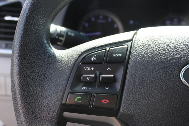 Hyundai Tucson Vehicle Full-screen Gallery Image 21