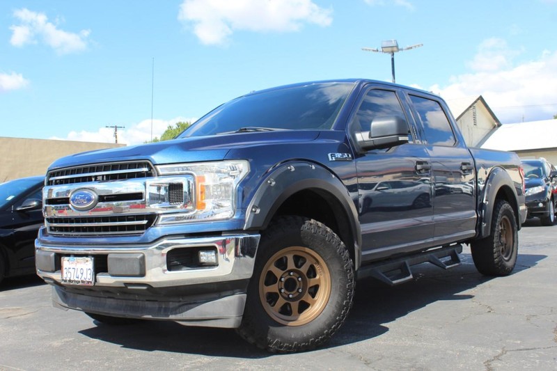 Ford F-150 Vehicle Full-screen Gallery Image 01