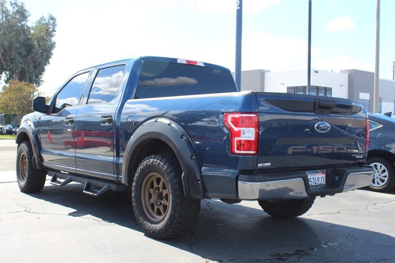 Ford F-150 Vehicle Full-screen Gallery Image 06
