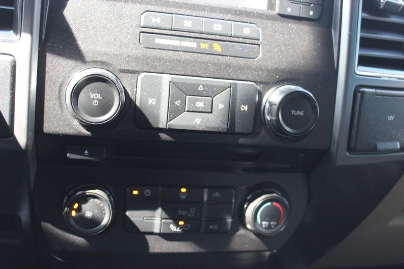 Ford F-150 Vehicle Full-screen Gallery Image 27