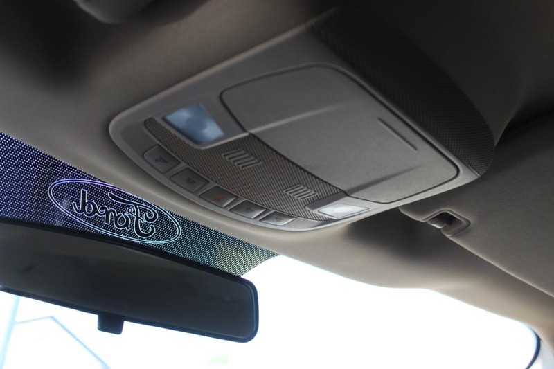 Ford F-150 Vehicle Full-screen Gallery Image 30