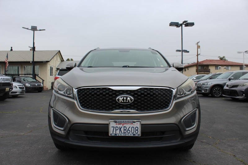 Kia Sorento Vehicle Full-screen Gallery Image 05