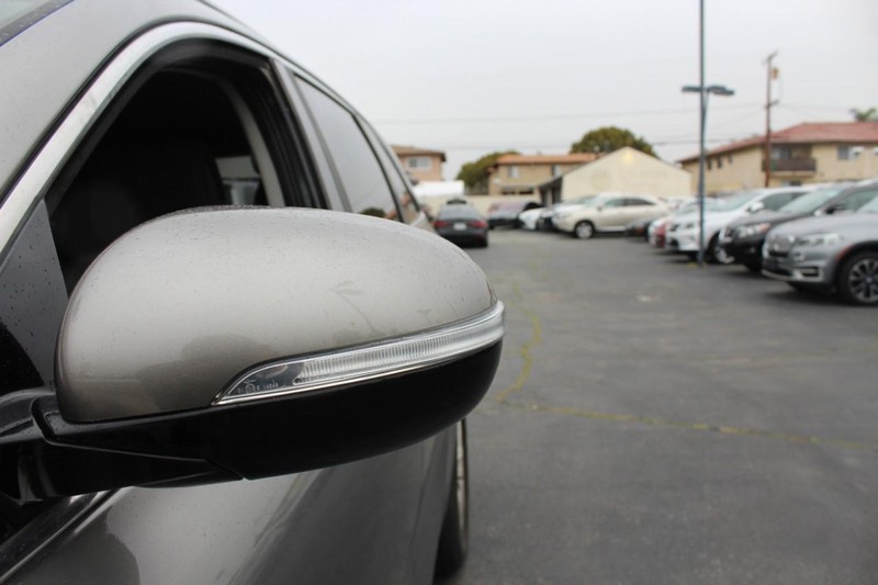 Kia Sorento Vehicle Full-screen Gallery Image 07