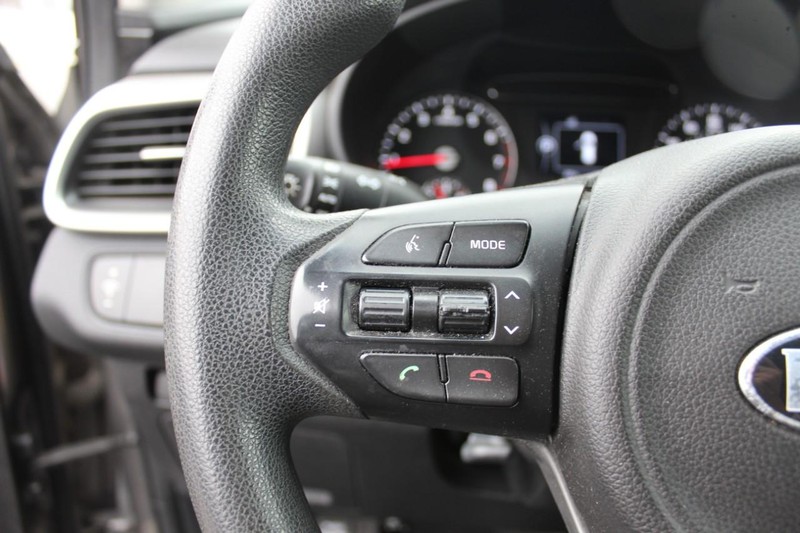 Kia Sorento Vehicle Full-screen Gallery Image 18