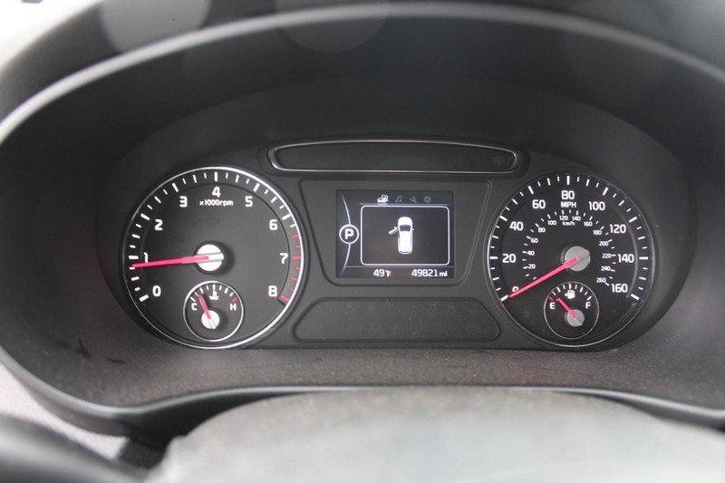 Kia Sorento Vehicle Full-screen Gallery Image 19