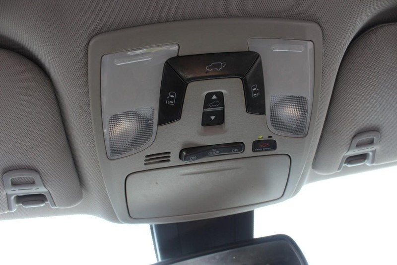 Toyota Sienna Vehicle Full-screen Gallery Image 27