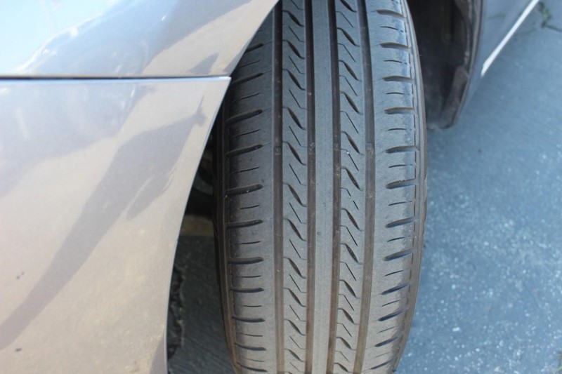 Honda Civic Sedan Vehicle Full-screen Gallery Image 04