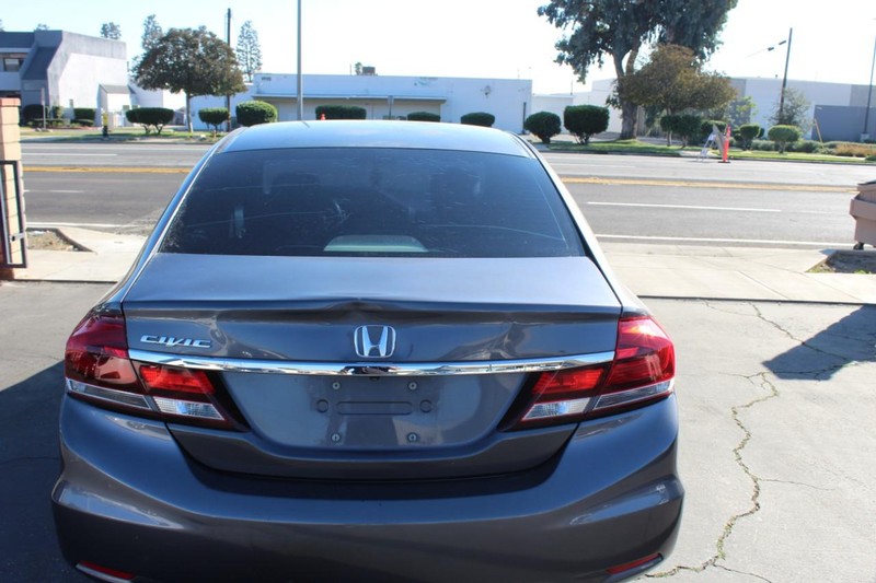 Honda Civic Sedan Vehicle Full-screen Gallery Image 07