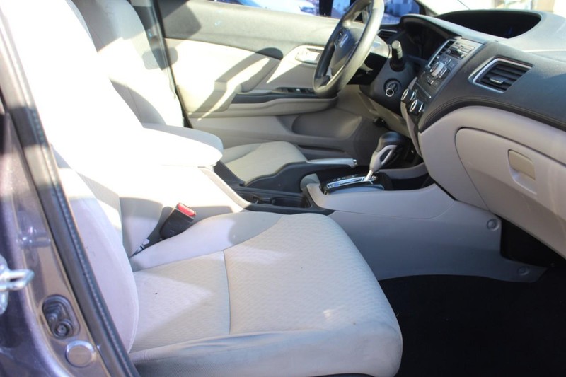 Honda Civic Sedan Vehicle Full-screen Gallery Image 11