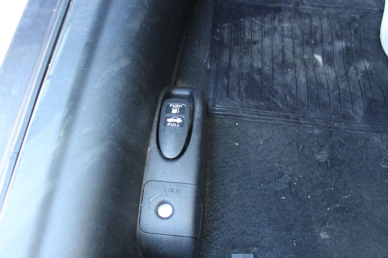 Honda Civic Sedan Vehicle Full-screen Gallery Image 16