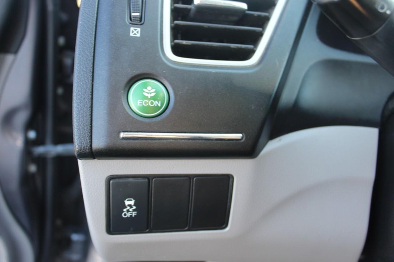 Honda Civic Sedan Vehicle Full-screen Gallery Image 17