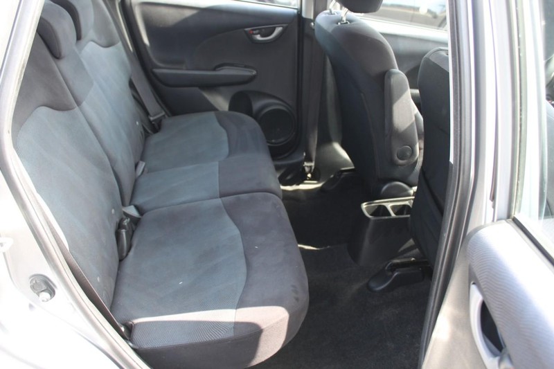 Honda Fit Vehicle Full-screen Gallery Image 09