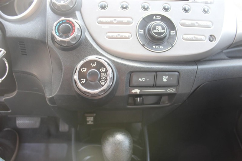 Honda Fit Vehicle Full-screen Gallery Image 14
