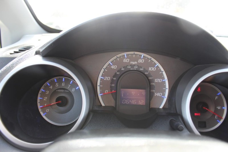 Honda Fit Vehicle Full-screen Gallery Image 18