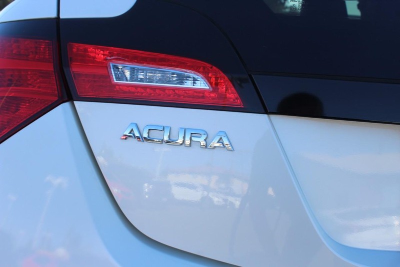 Acura ZDX Vehicle Full-screen Gallery Image 07