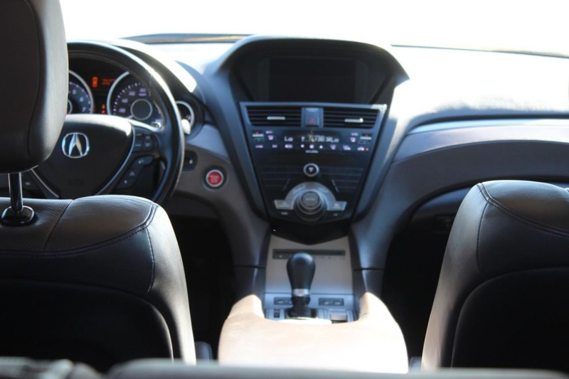 Acura ZDX Vehicle Full-screen Gallery Image 16