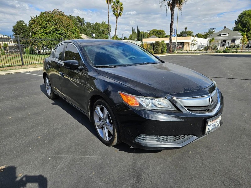 Acura ILX Vehicle Full-screen Gallery Image 08
