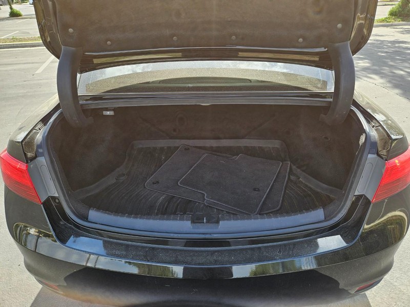 Acura ILX Vehicle Full-screen Gallery Image 15