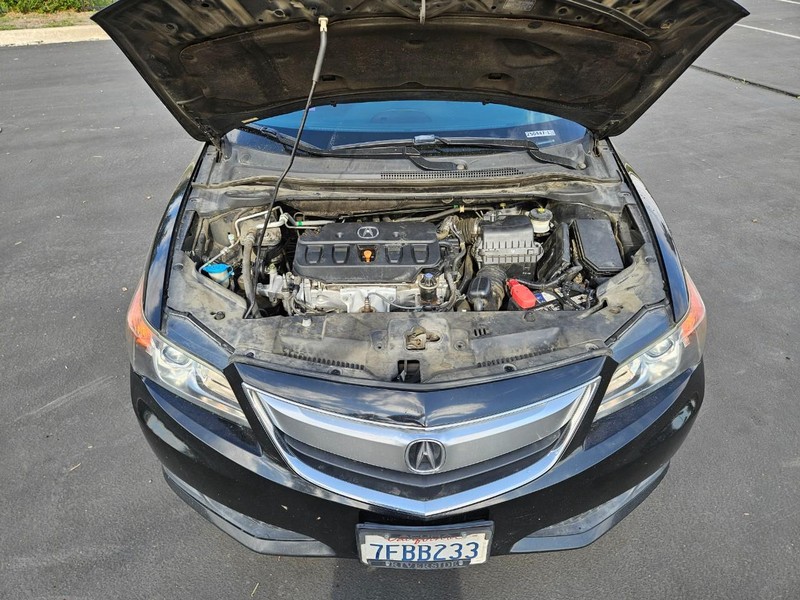 Acura ILX Vehicle Full-screen Gallery Image 18