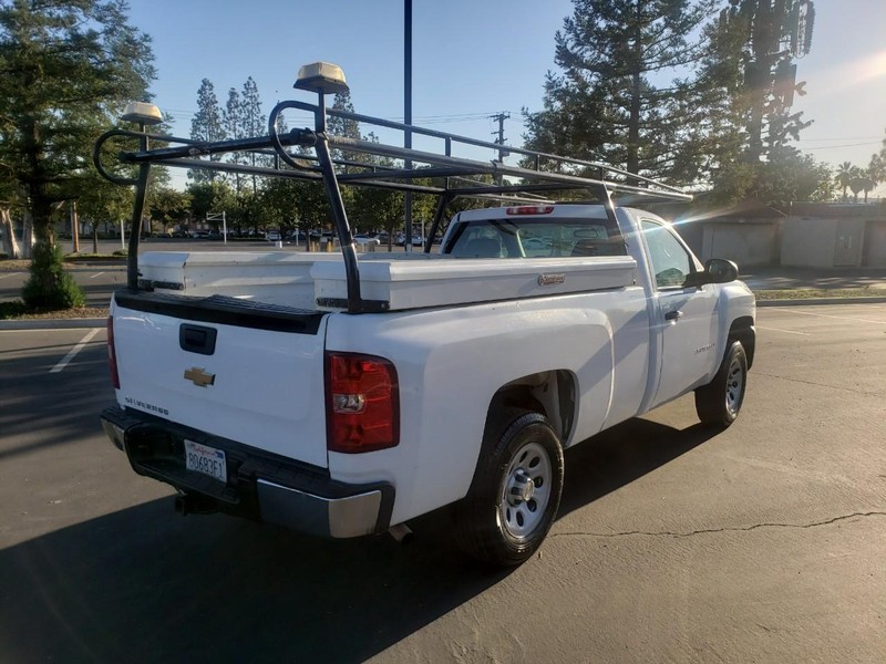 Chevrolet Silverado 1500 Vehicle Full-screen Gallery Image 06