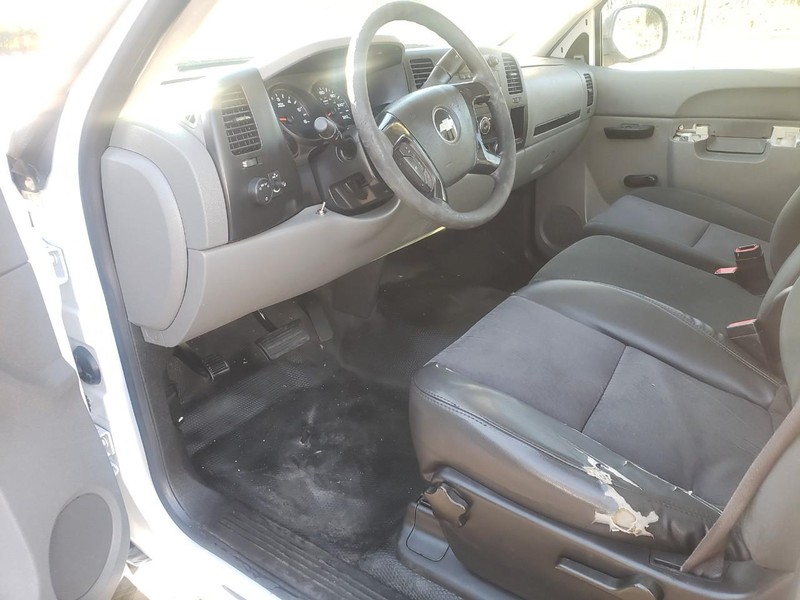 Chevrolet Silverado 1500 Vehicle Full-screen Gallery Image 12