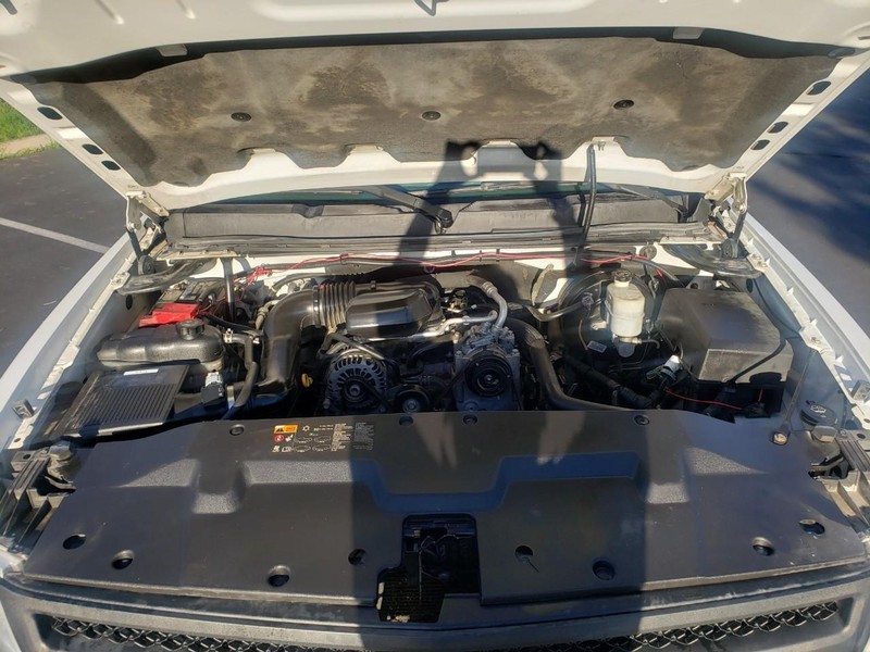 Chevrolet Silverado 1500 Vehicle Full-screen Gallery Image 15