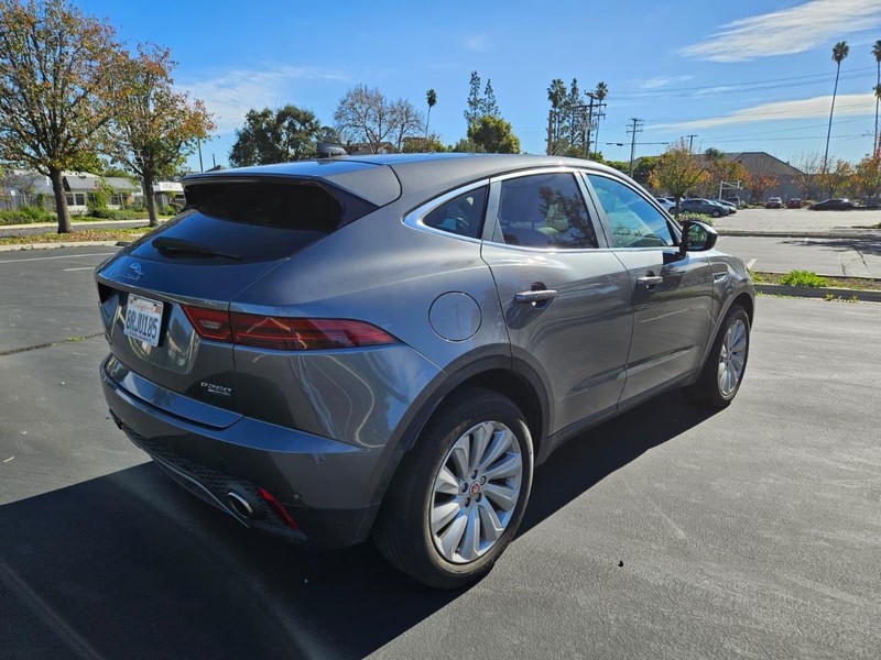 Jaguar E-Pace Vehicle Full-screen Gallery Image 13