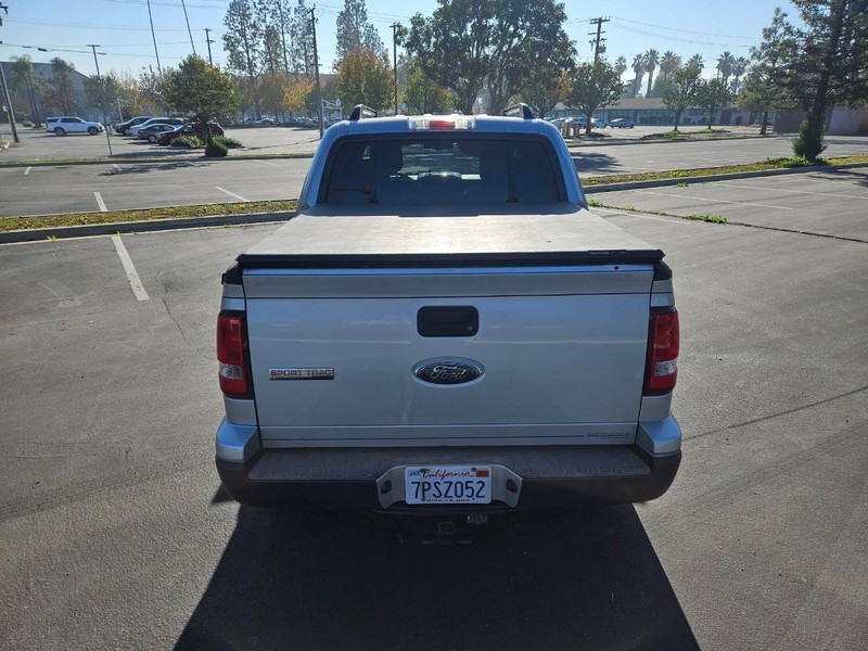 Ford Explorer Sport Trac Vehicle Full-screen Gallery Image 04