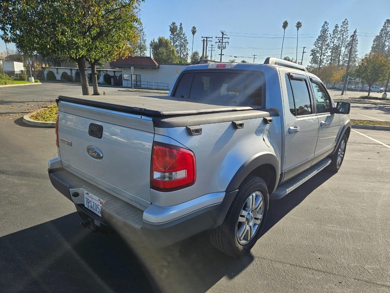 Ford Explorer Sport Trac Vehicle Full-screen Gallery Image 05