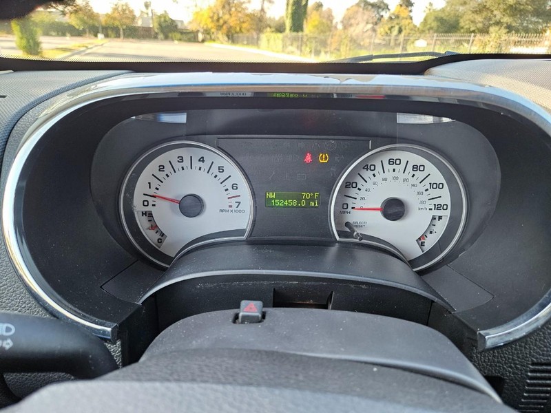 Ford Explorer Sport Trac Vehicle Full-screen Gallery Image 10