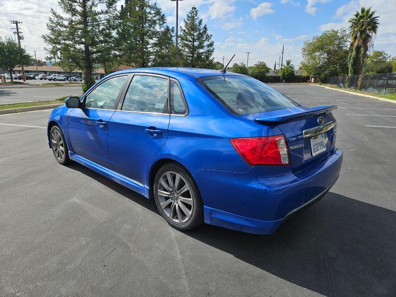 Subaru Impreza Sedan WRX Vehicle Full-screen Gallery Image 04