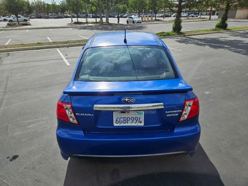 Subaru Impreza Sedan WRX Vehicle Full-screen Gallery Image 05